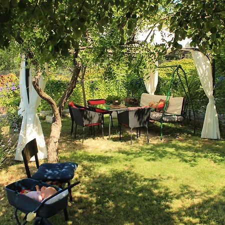 Apartments Petrada Omiš Екстериор снимка