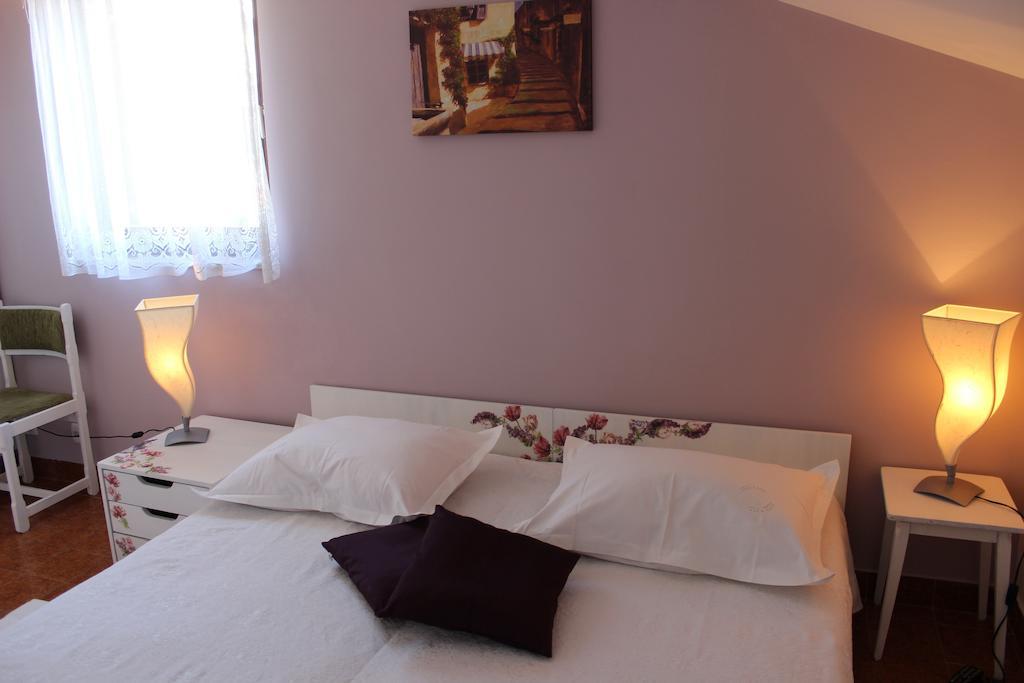 Apartments Petrada Omiš Стая снимка
