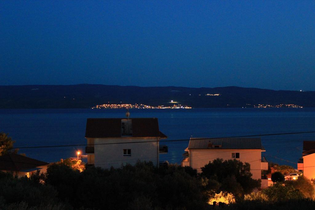 Apartments Petrada Omiš Екстериор снимка