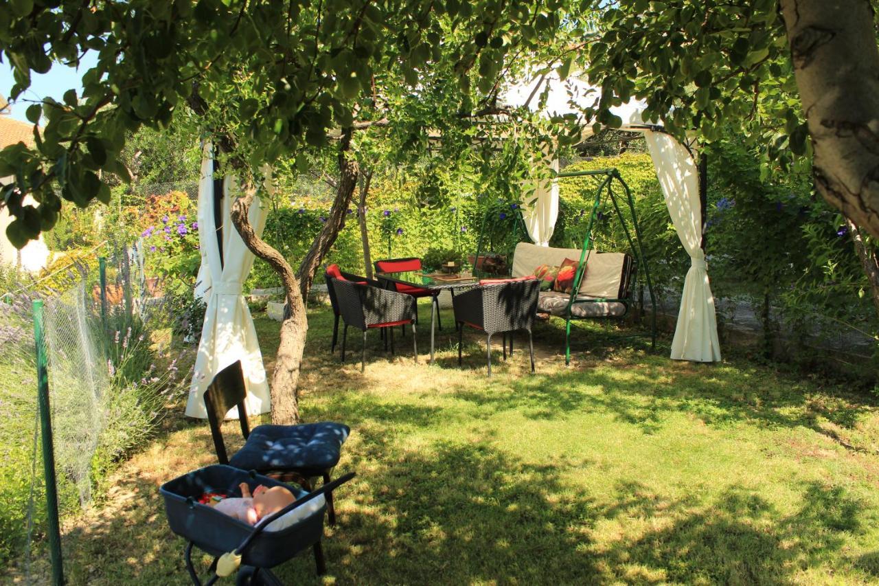 Apartments Petrada Omiš Екстериор снимка